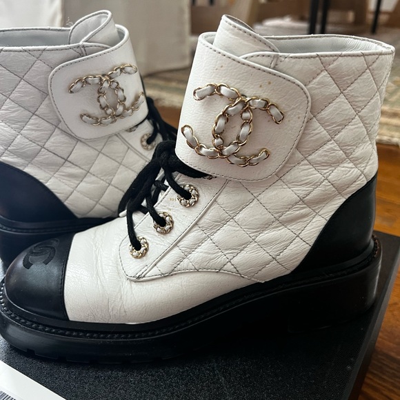 Chanel 20A combat boot 37 - Picture 7 of 7